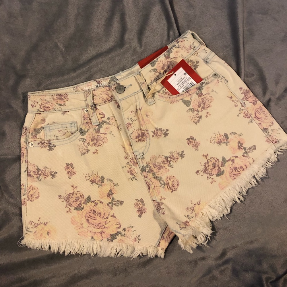💥NEW Mossimo HighRise Short Shorts floral print